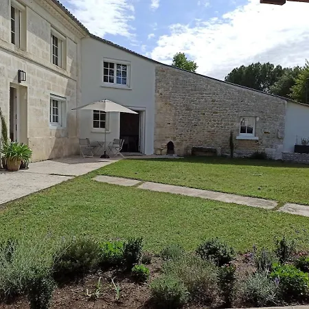 Les Rives Du Rochefollet 3*