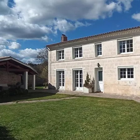 Les Rives Du Rochefollet Konukevi